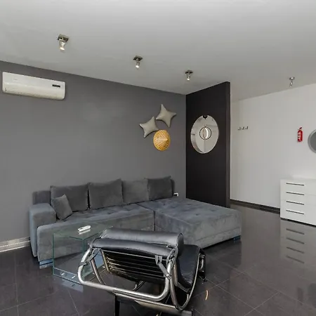 Apartman Black Star
